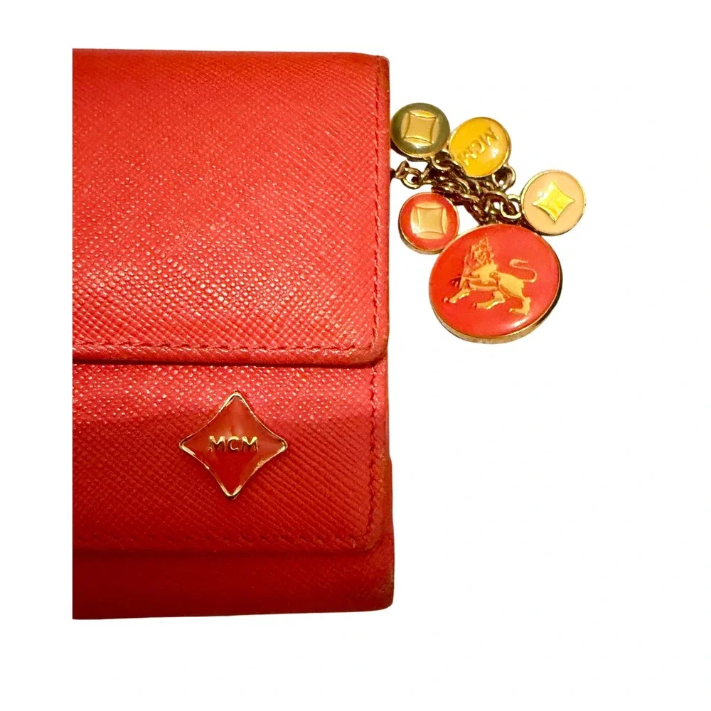 MCM authentic medium